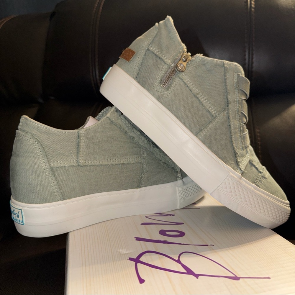 Blowfish Malibu Women Mamba Sneaker Sweet Grey Color Washed Canvas ZS0650 US 8.5